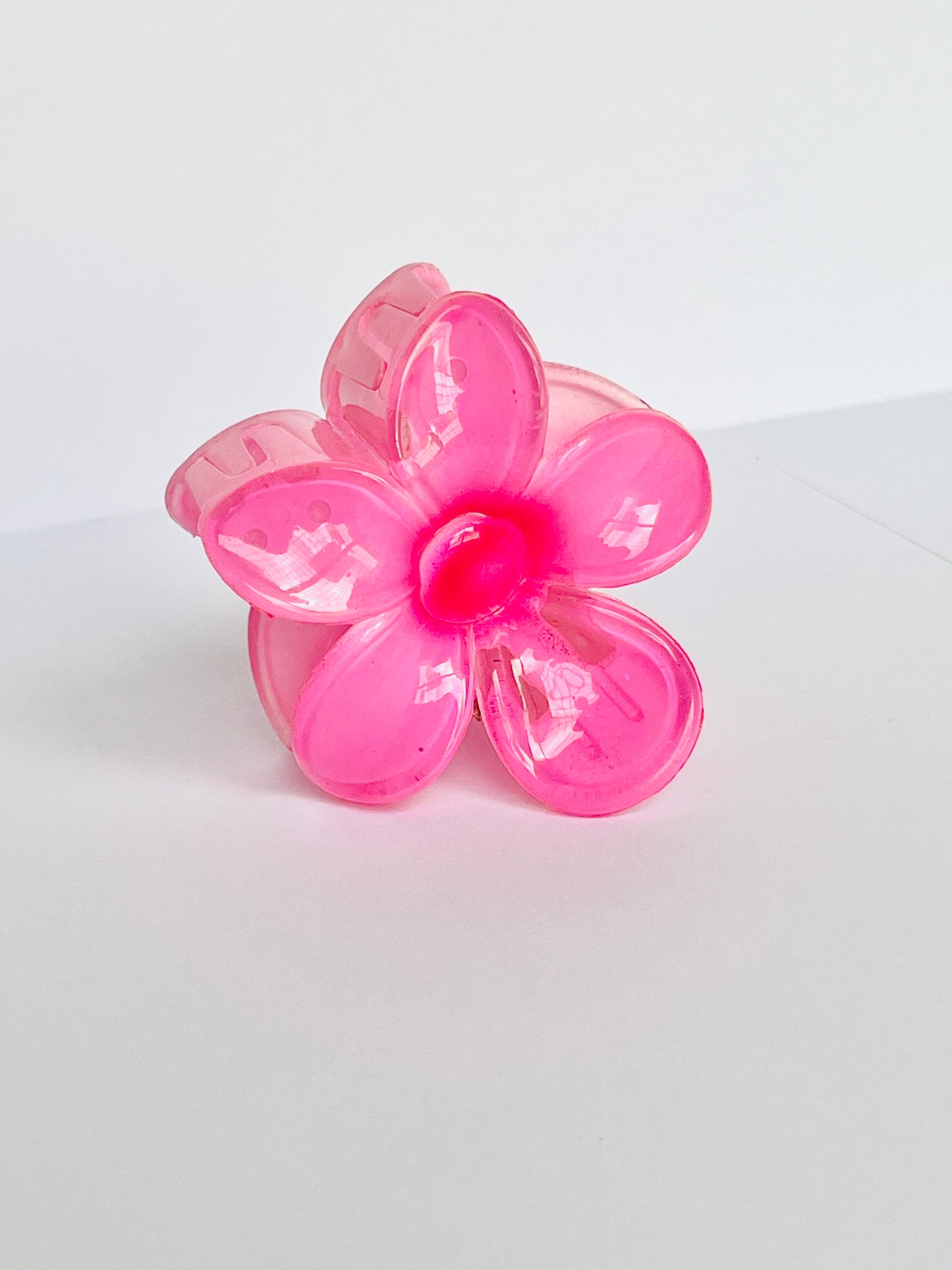 Pink Daisy Claw