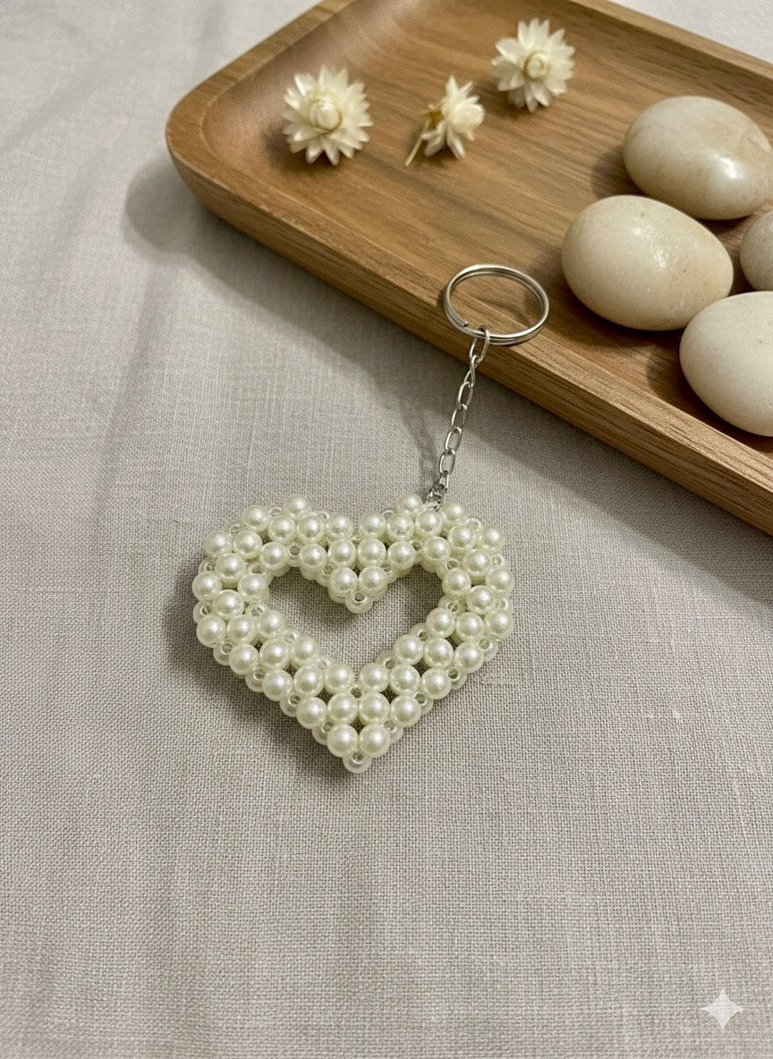 ✨ Pearl Heart Charm Keychain ✨