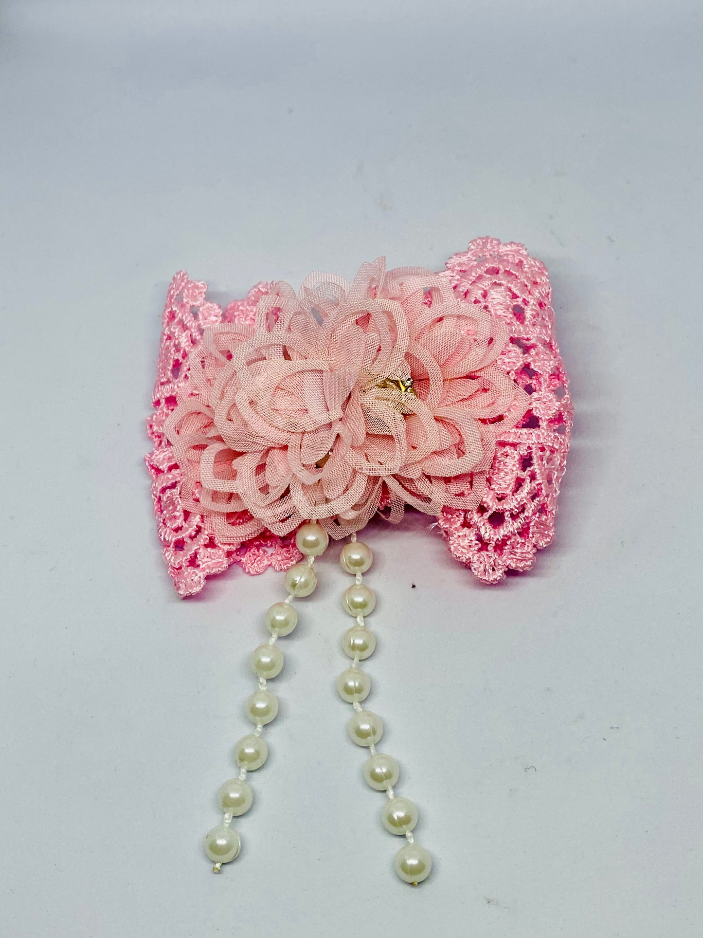 Baby pink bow clip