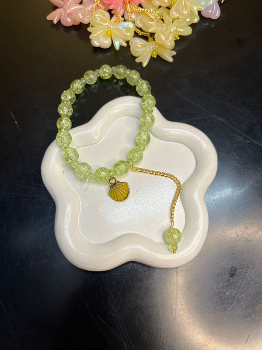 Crackled Glass Beads Bracelet with Charm - 11