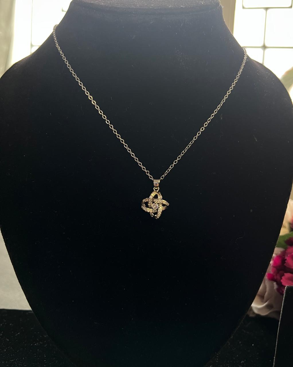 Stylish Flower Design Zircon Pendant with Silver Chain