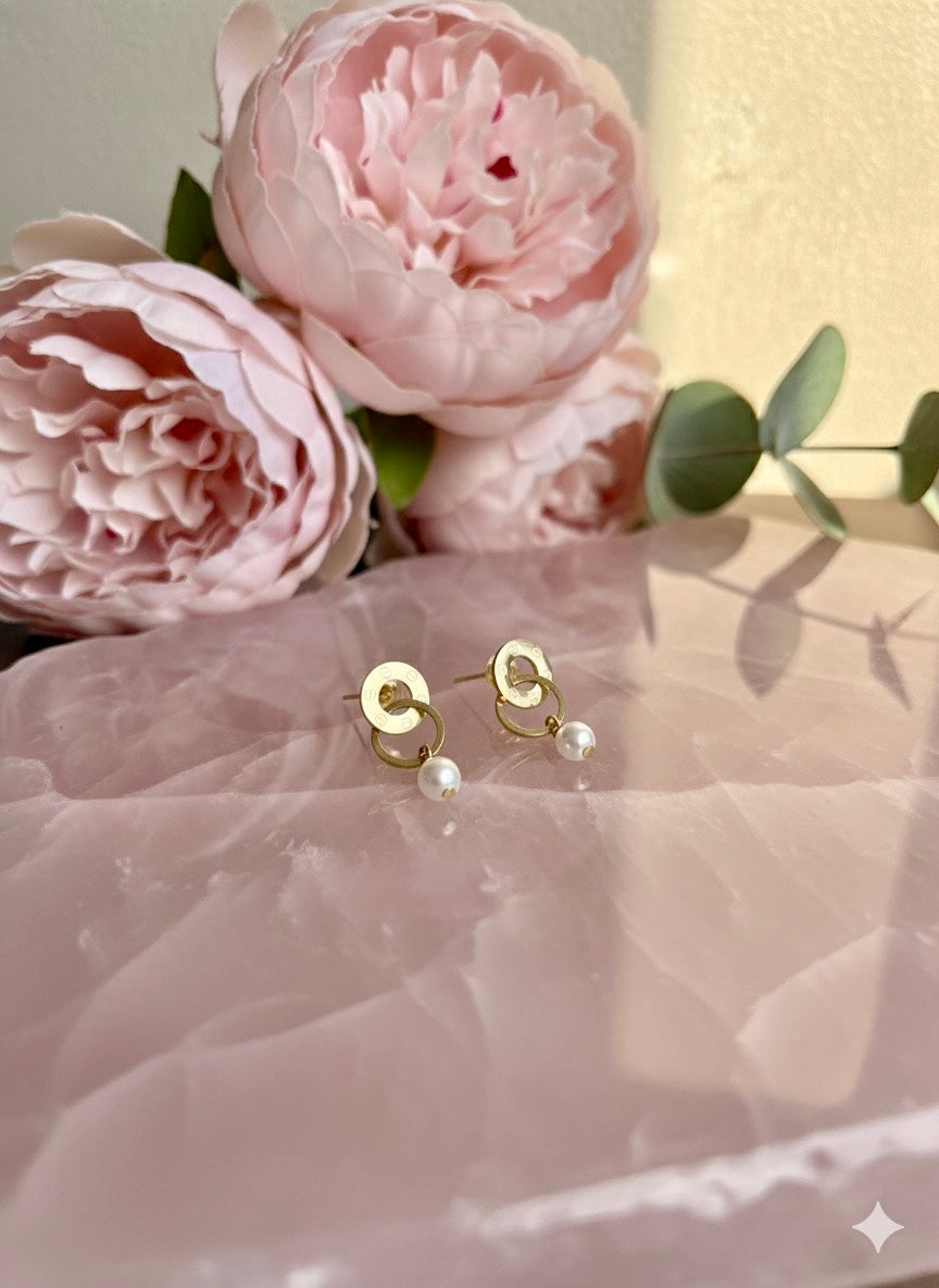 Dual Circle Pearl Drops