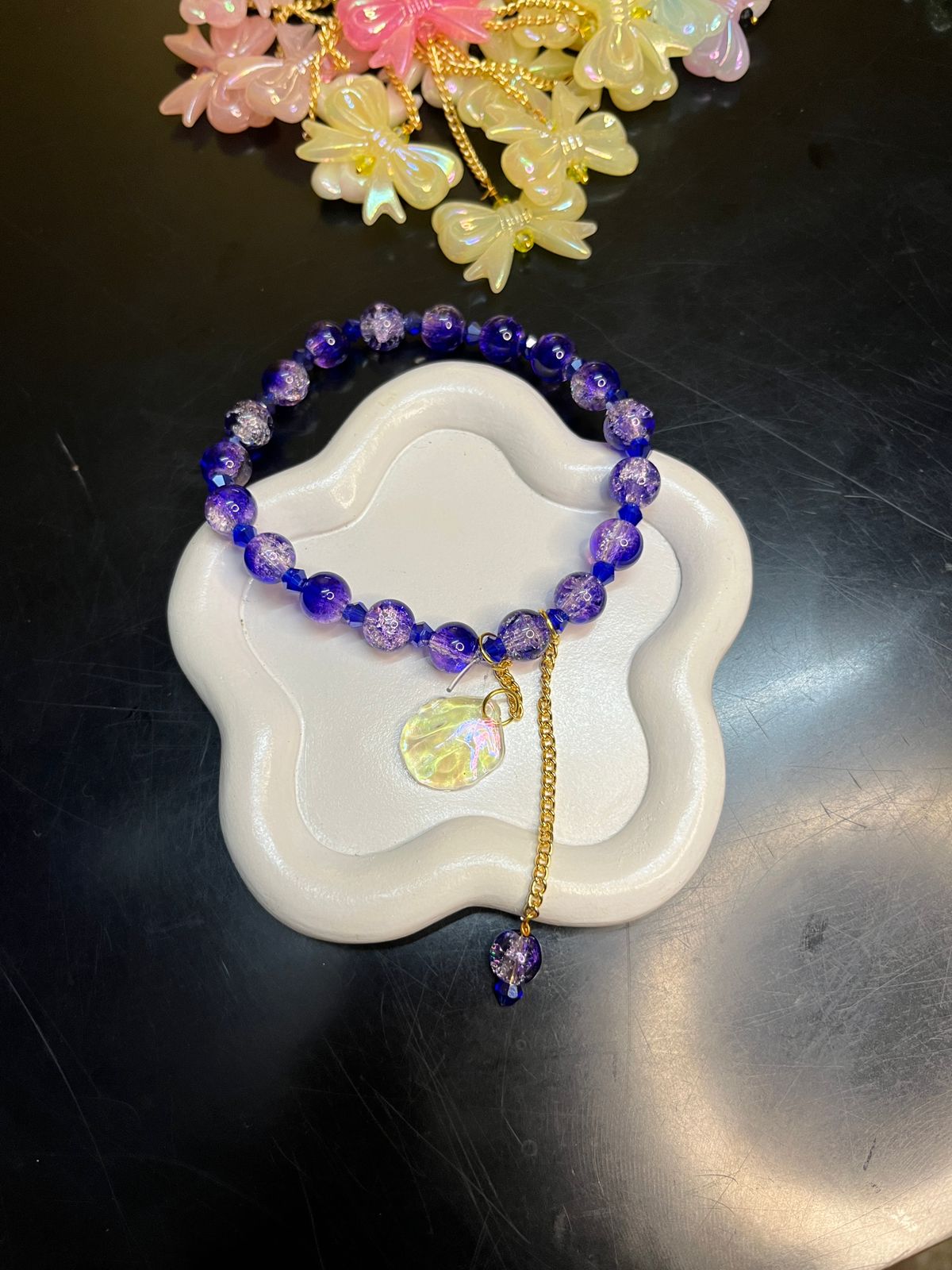 Crackled Glass Beads Bracelet with Charm - 7