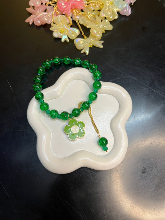 Crackled Glass Beads Bracelet with Charm - 9
