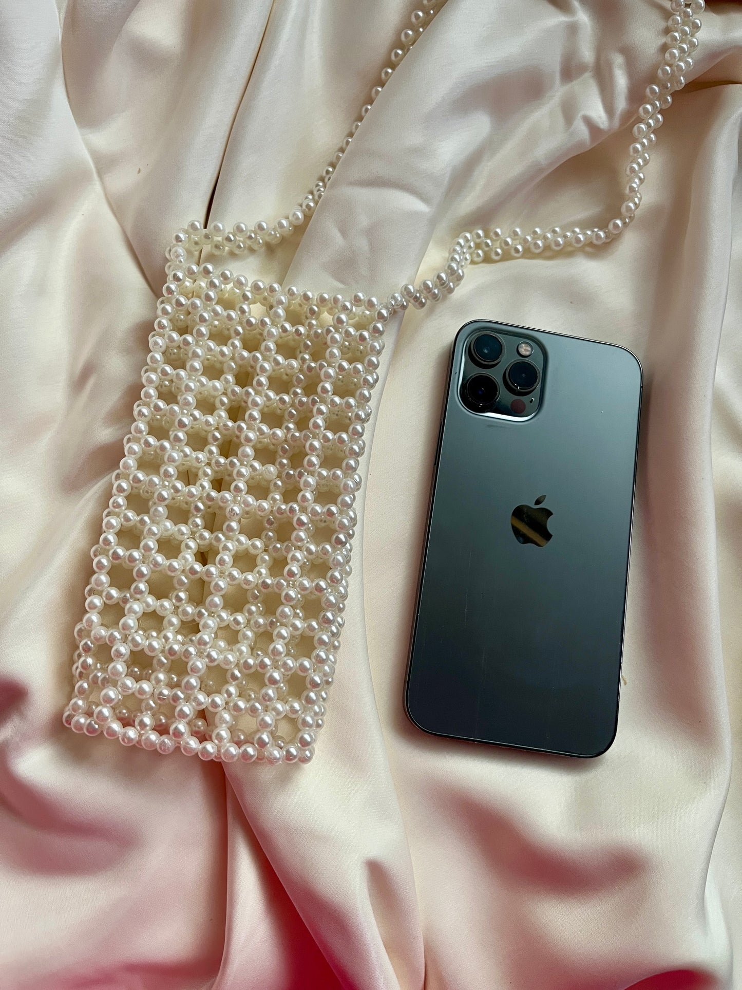 Elegance Pearl Mobile Sling