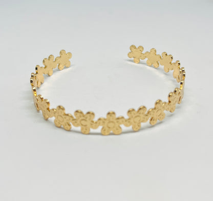 Floral Embossed Adjustable Bracelet